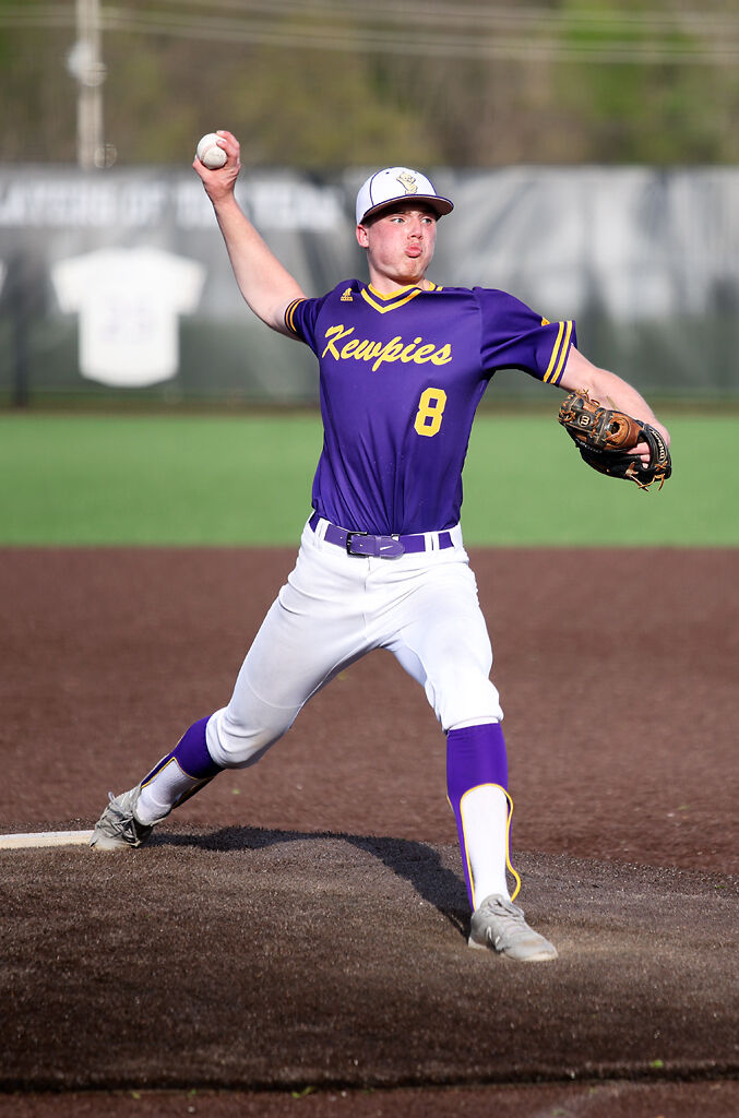 Ray Schroeder throws a pitch